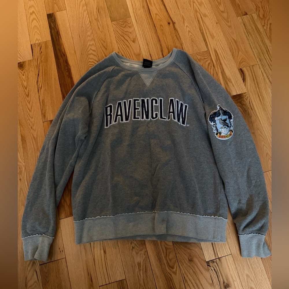 Universal Studios The Wizarding World of Harry Potter Ravenclaw Sweatshirt
